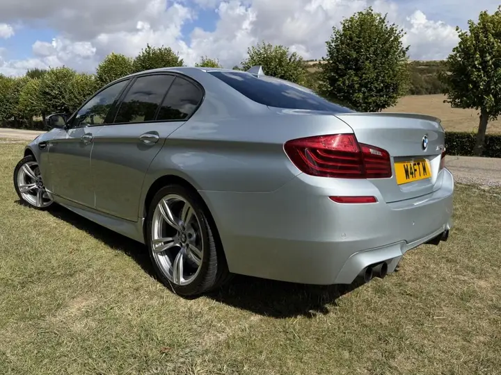 BMW M5 2013 photo 3