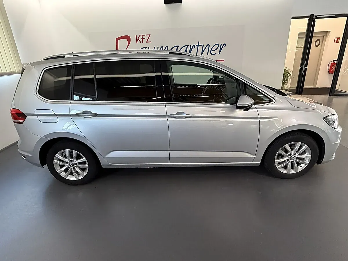 Volkswagen Touran 2019 photo 3