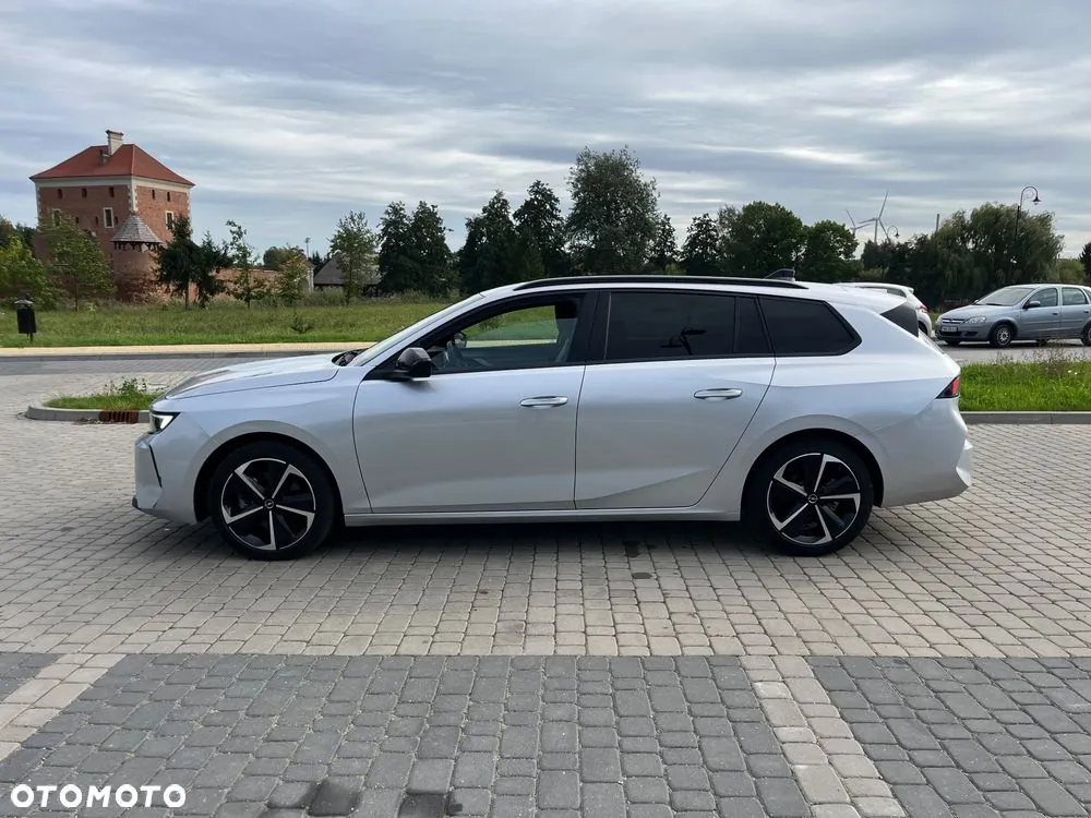 Opel Astra 2024 photo 4