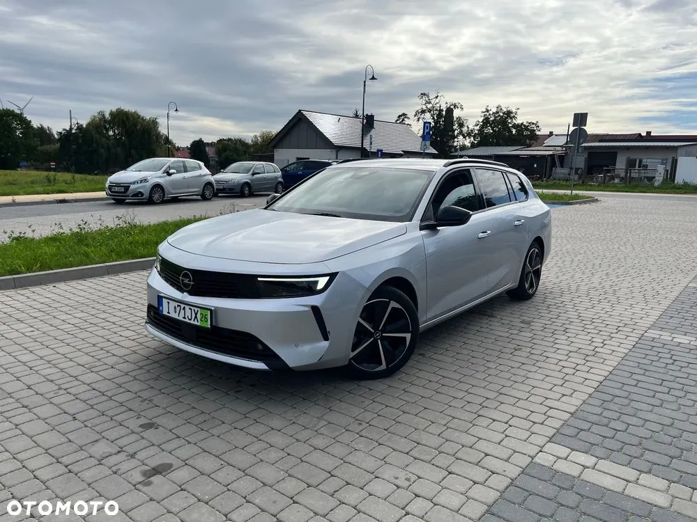 Opel Astra 2024 photo 2