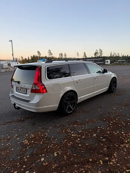 Volvo V70 2013 photo 3