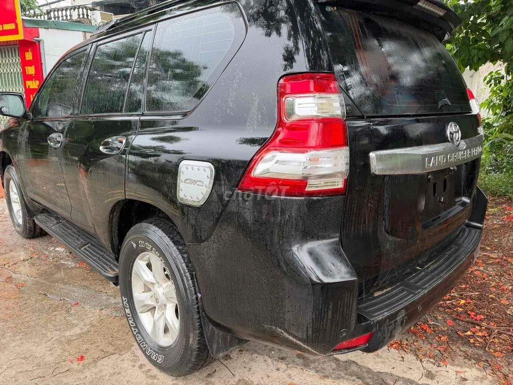 Toyota Land Cruiser Prado 2010 photo 3
