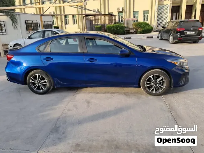 Kia Forte 2023 photo 2