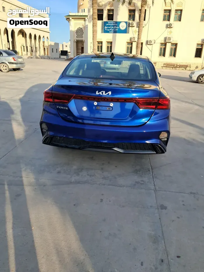 Kia Forte 2023 photo 4