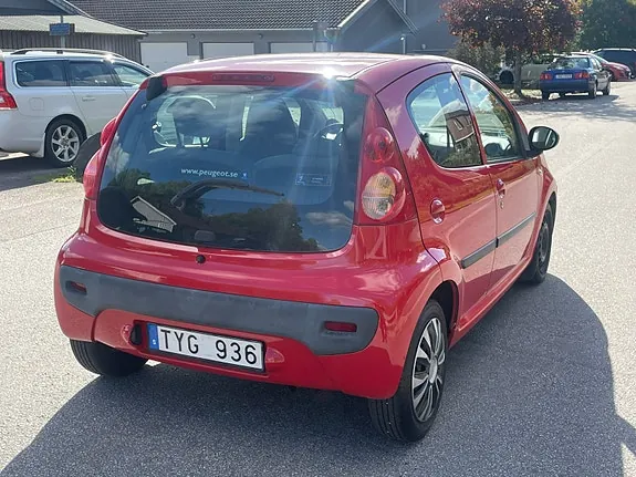 Peugeot 107 2008 photo 3