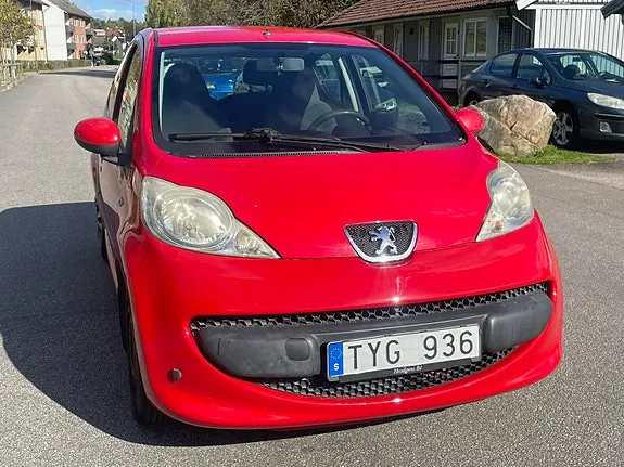 Peugeot 107 2008 photo 2