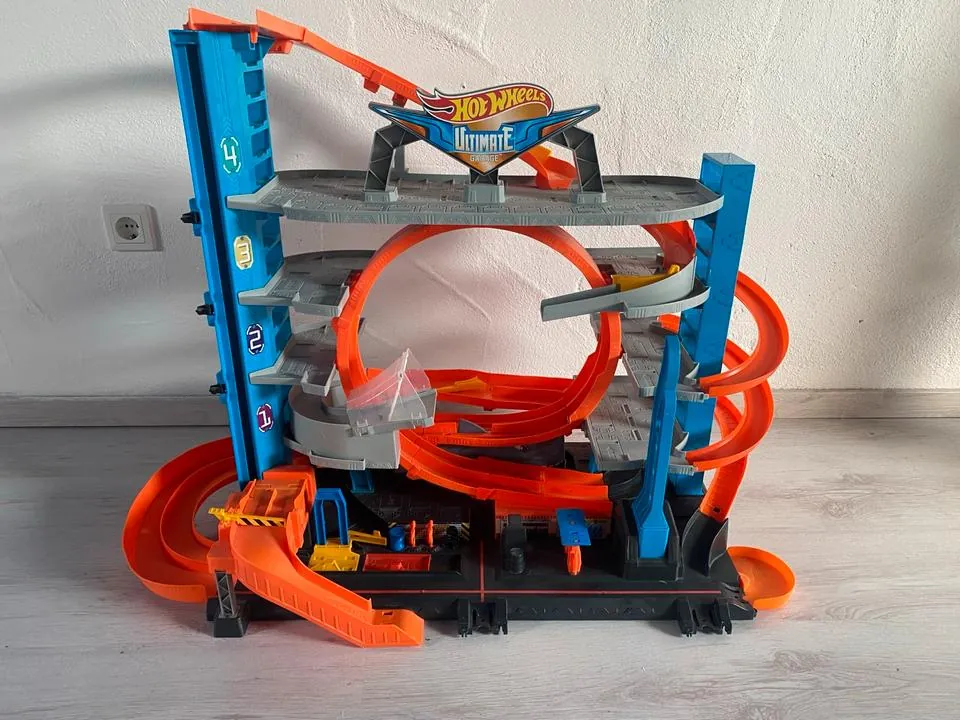 Hot Wheels Ultimate Garage