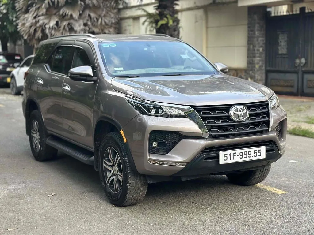 Toyota Fortuner 2020 photo 3