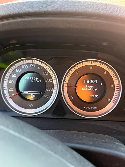 Volvo V70 2011 photo 5