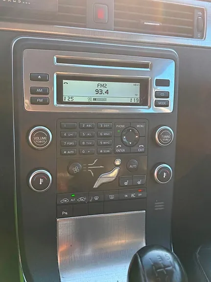 Volvo V70 2011 photo 3