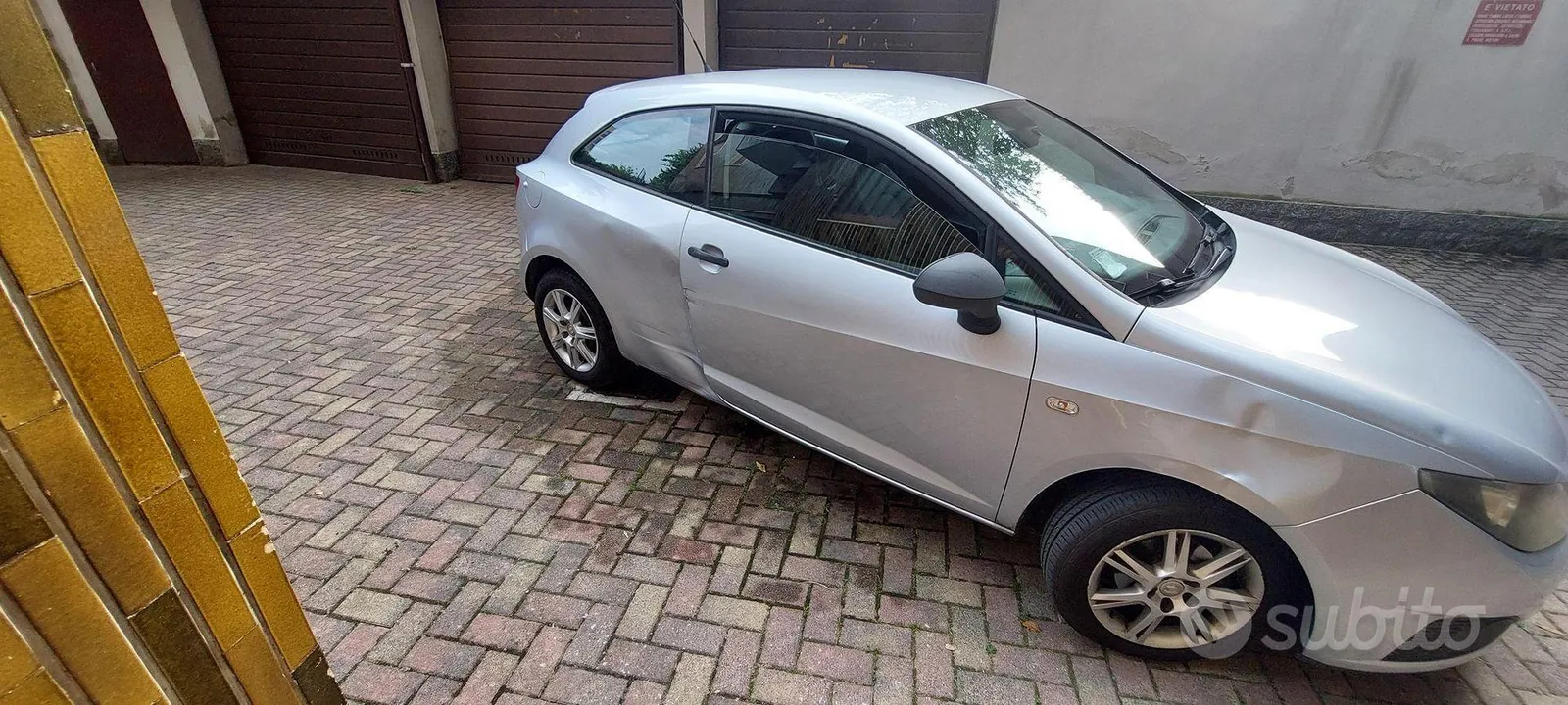 Seat Ibiza 2011 photo 3