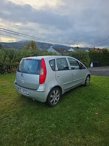 Mitsubishi Colt 2005 photo 3