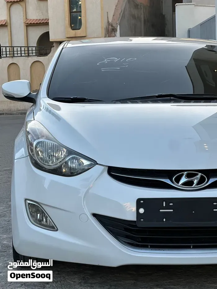 Hyundai Elantra 2012 photo 3