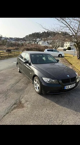 BMW 318I 2009 photo 3