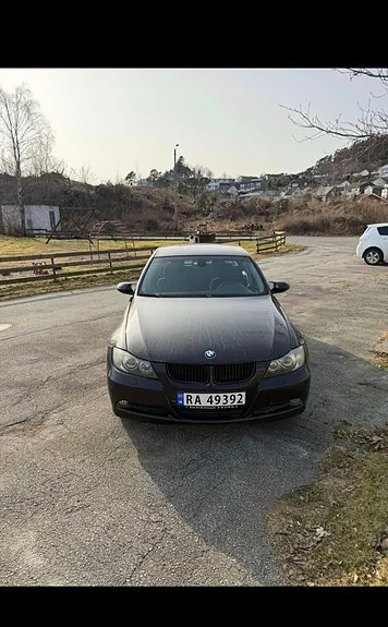 BMW 318I 2009 photo 2