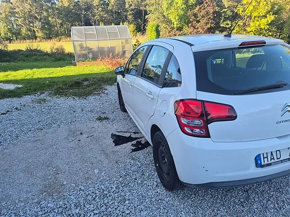 Citroen C3 2011 photo 3