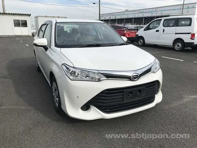 Toyota Corolla Axio X