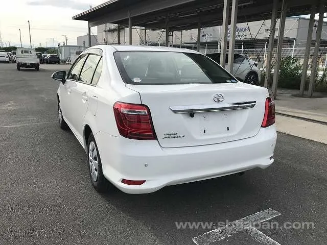 Toyota Corolla Axio X 2015 photo 3