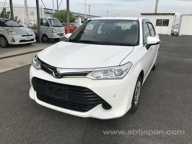Toyota Corolla Axio X 2015 photo 2