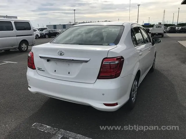 Toyota Corolla Axio X 2015 photo 4