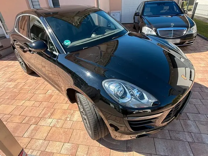 Porsche Macan S