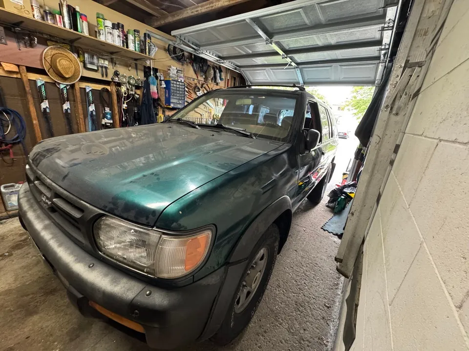 Nissan Pathfinder 1996 photo 5