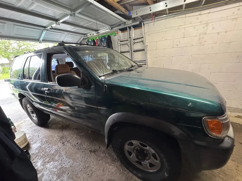 Nissan Pathfinder 1996 photo 4