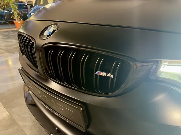BMW M4 2018 photo 3