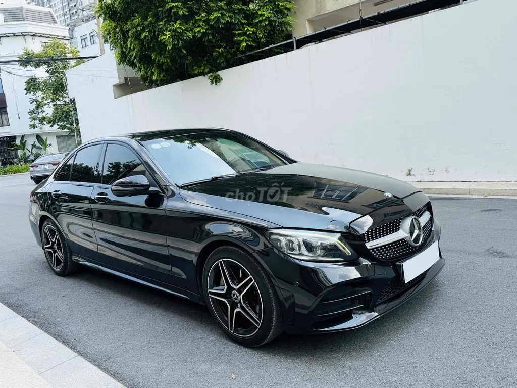 Mercedes-Benz C-Class 2019 photo 3