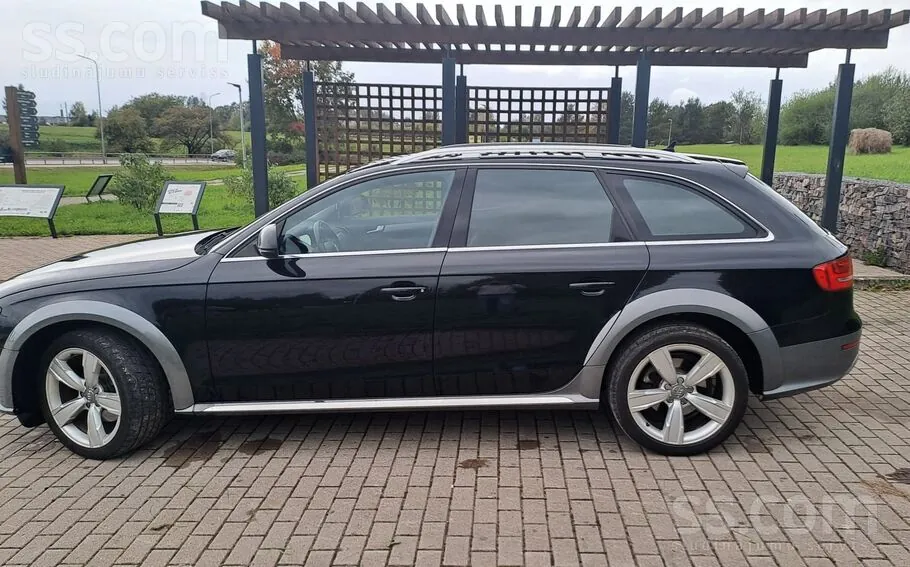 Audi A4 Allroad 2010 photo 4
