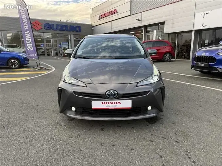Toyota Prius 2020 photo 2