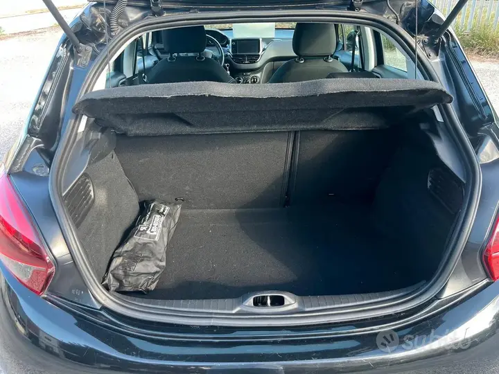 Peugeot 208 2016 photo 5