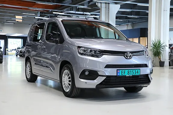 Toyota Proace City 2023 photo 2