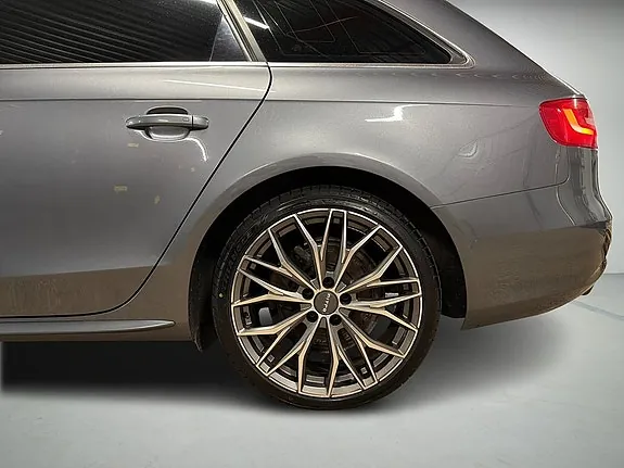 Audi A4 2014 photo 5