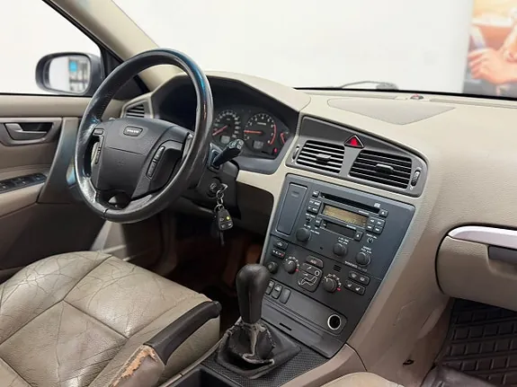 Volvo V70 2002 photo 2