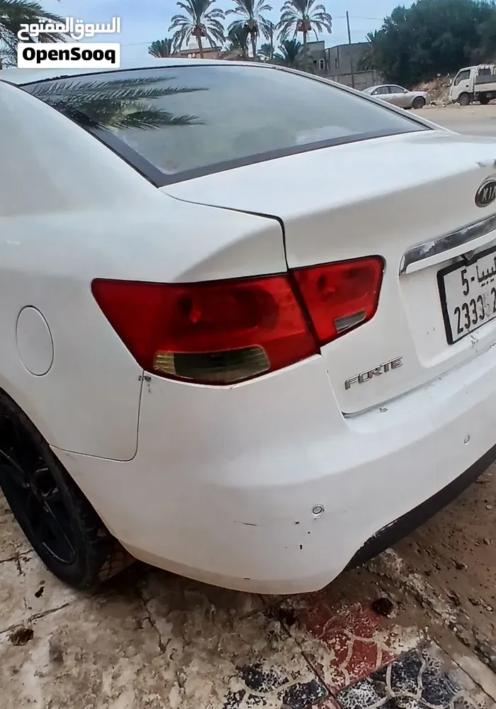 Kia Forte 2010 photo 2