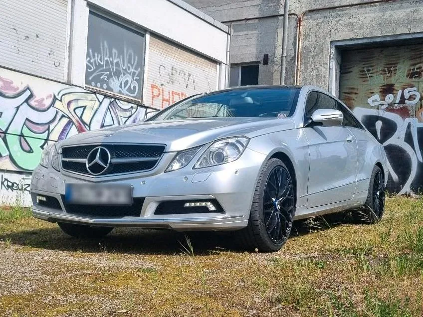 Mercedes-Benz E250 Cgi