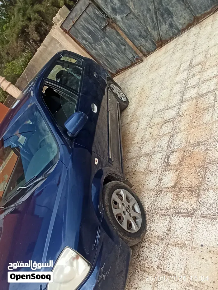 Kia Carens 2002 photo 2