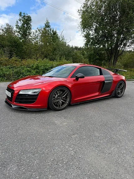 Audi R8 2012 photo 2