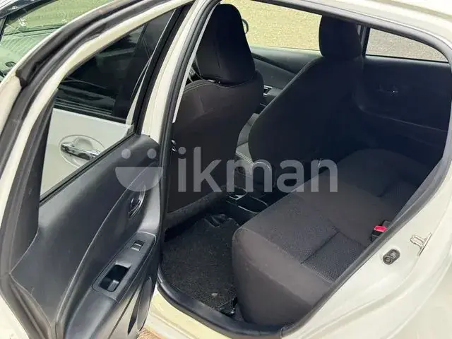 Toyota Vitz 2019 photo 4