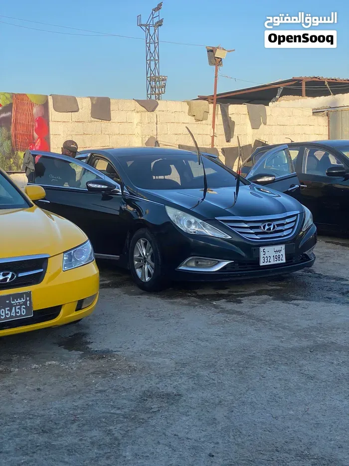 Hyundai Sonata 2011 photo 2
