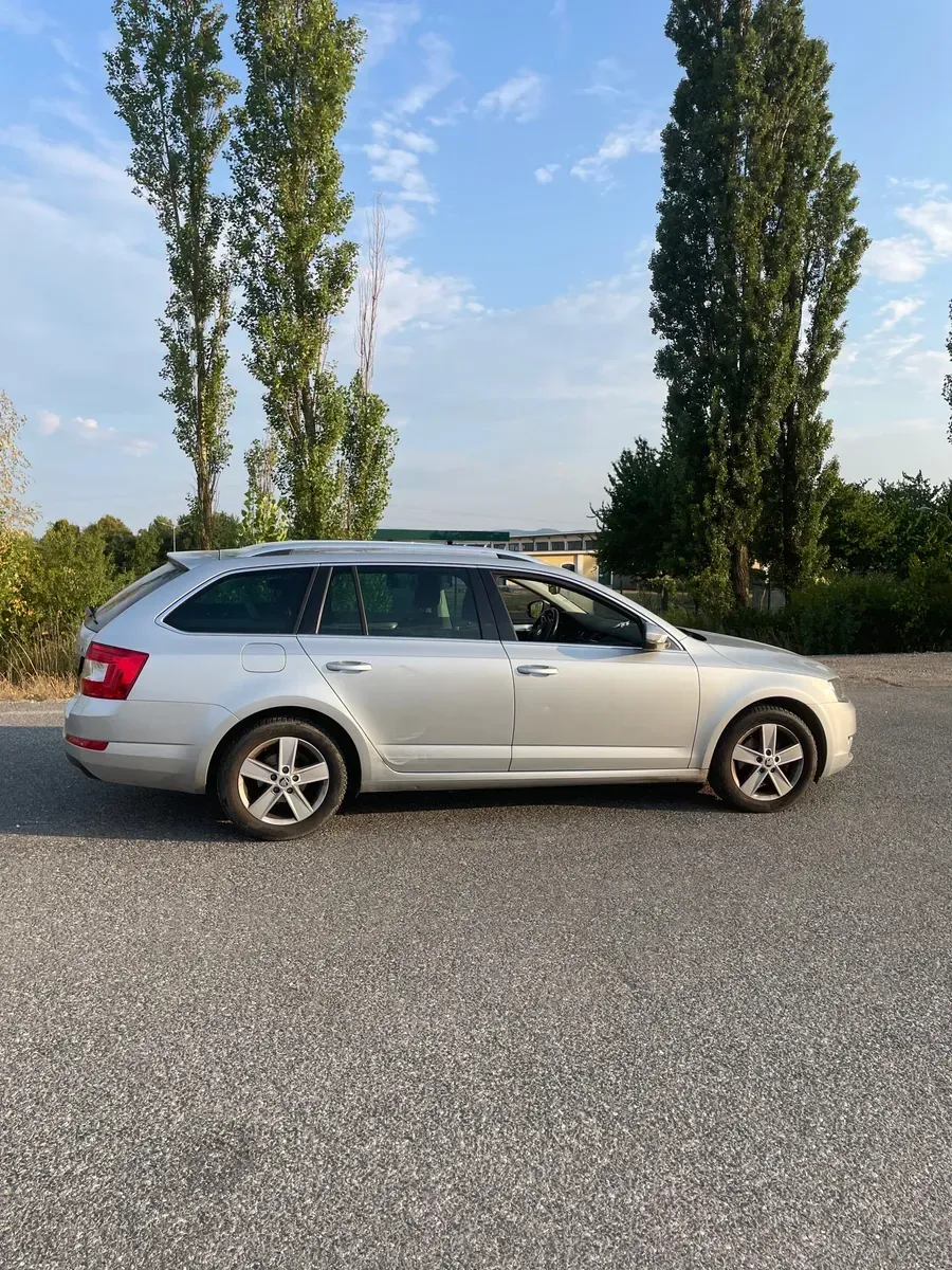 Skoda Octavia 2013 photo 3