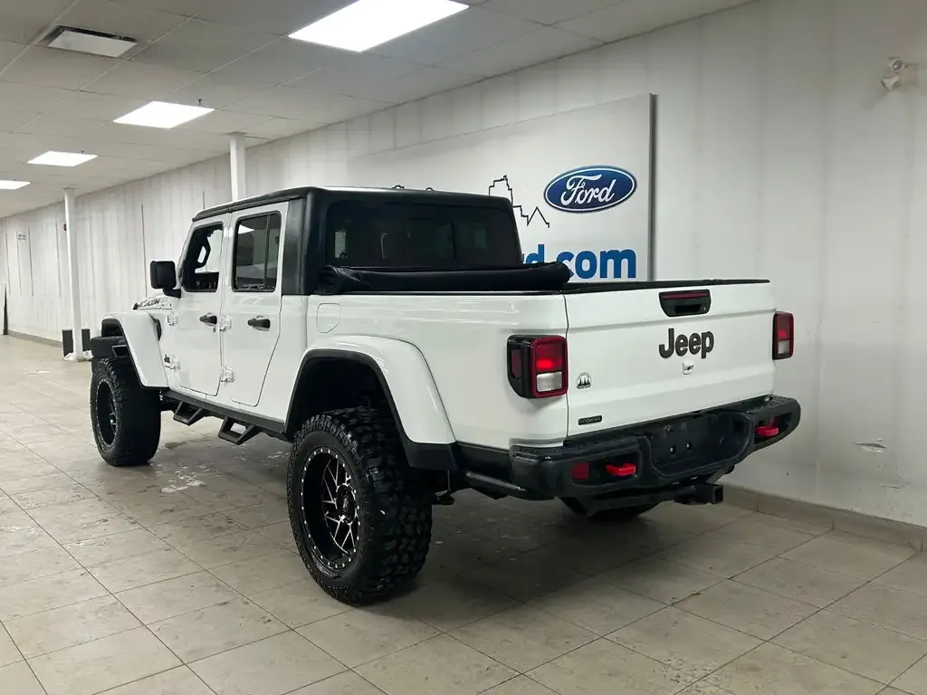 Jeep Gladiator 2023 photo 4