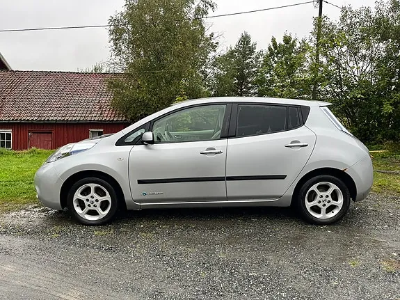 Nissan Leaf 2012 photo 5