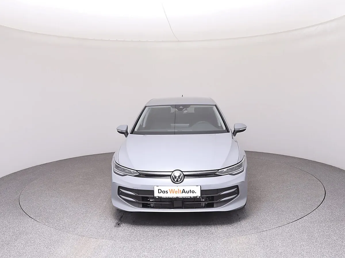 Volkswagen Golf 2025 photo 3