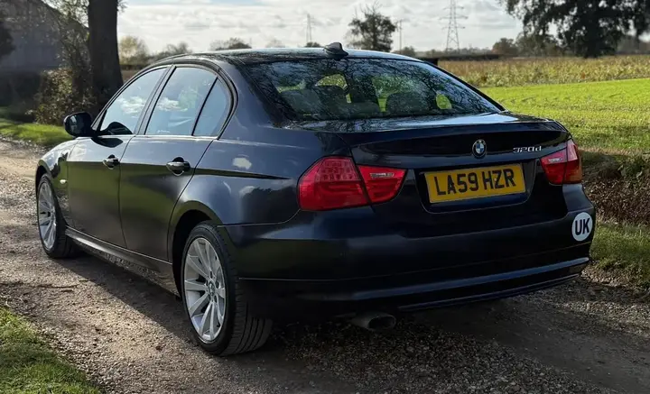 BMW 3 Series 2010 photo 5