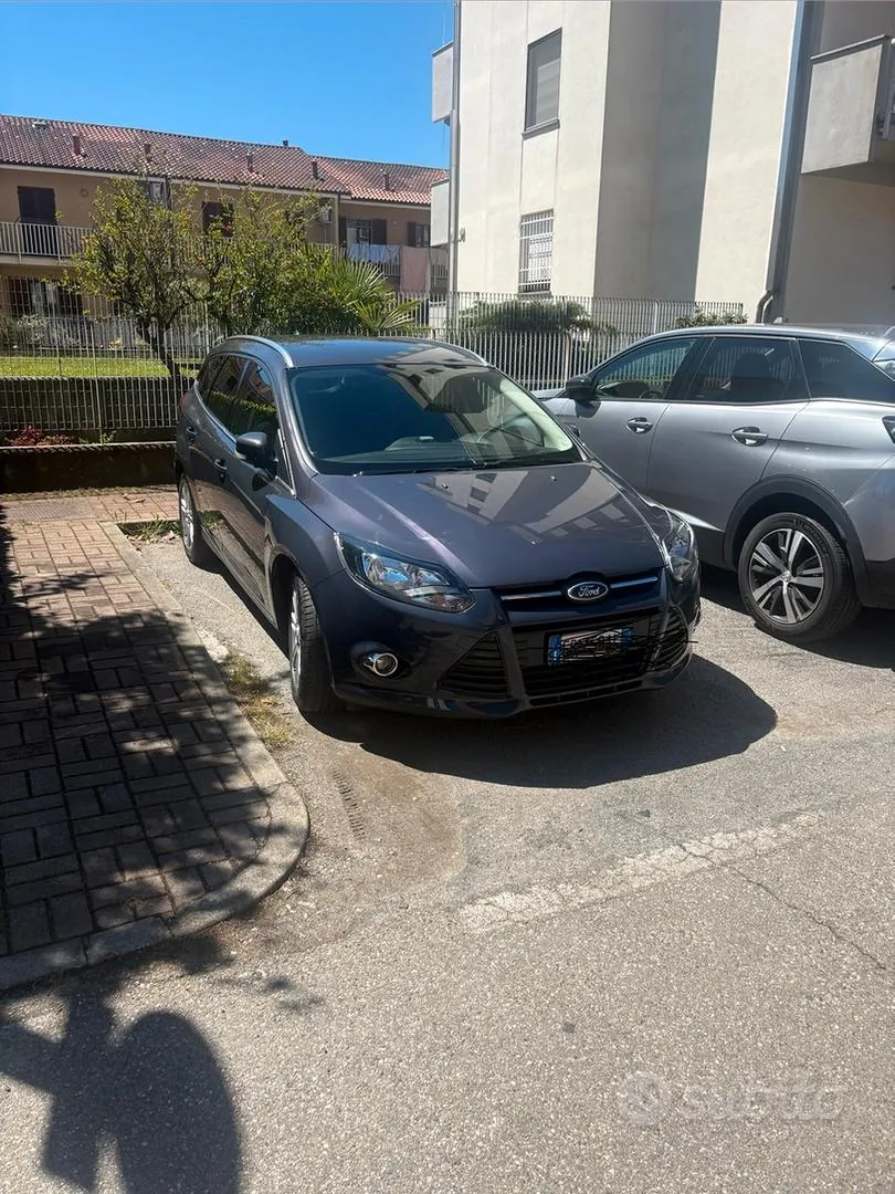 Ford Focus 2013 photo 3