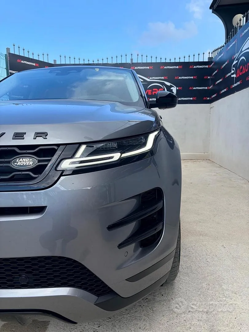 Land Rover Range Rover Evoque 2022 photo 2
