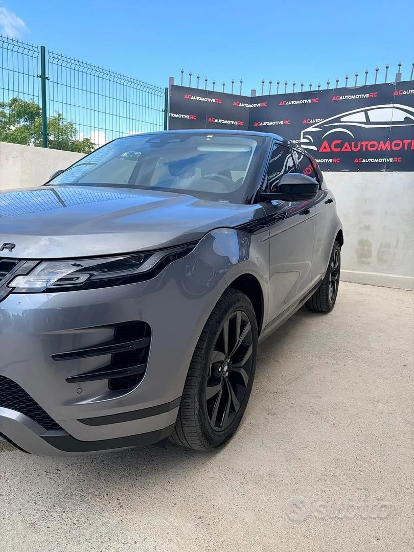 Land Rover Range Rover Evoque 2022 photo 3
