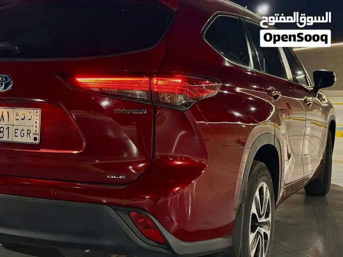 Toyota Highlander 2023 photo 4